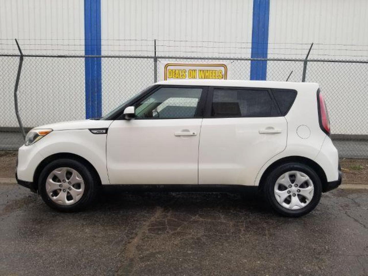 2015 Kia Soul Base (KNDJN2A20F7) with an 1.6L L4 DOHC 16V engine, located at 1800 West Broadway, Missoula, 59808, (406) 543-1986, 46.881348, -114.023628 - Photo#2