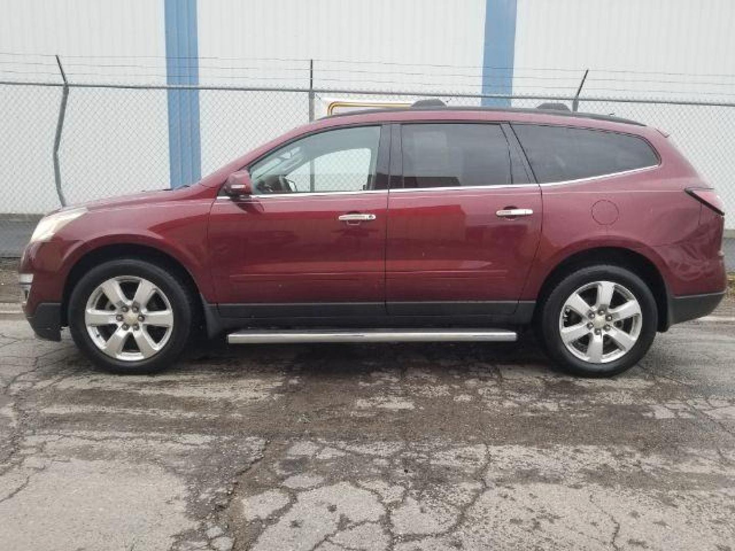 2016 Chevrolet Traverse 1LT FWD (1GNKRGKD2GJ) with an 3.6L V6 DOHC 24V engine, 6-Speed Automatic transmission, located at 1800 West Broadway, Missoula, 59808, (406) 543-1986, 46.881348, -114.023628 - Photo#6