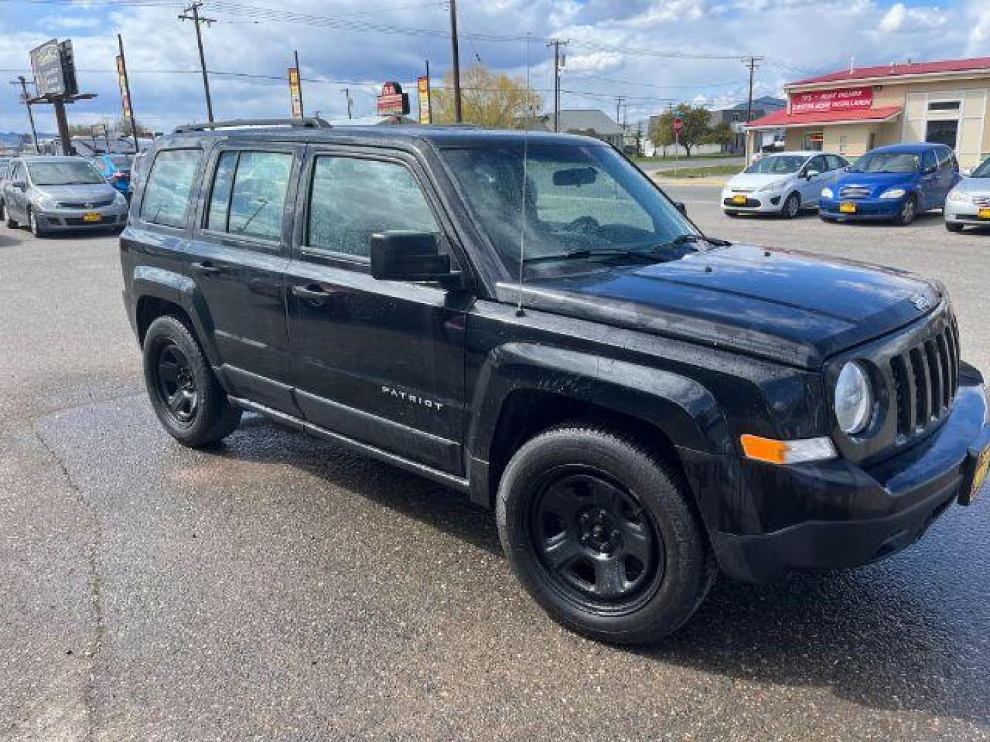 2016 Jeep Patriot Sport 2WD (1C4NJPAB7GD) with an 2.4L L4 DOHC 16V engine, located at 1821 N Montana Ave., Helena, MT, 59601, 0.000000, 0.000000 - Photo#2