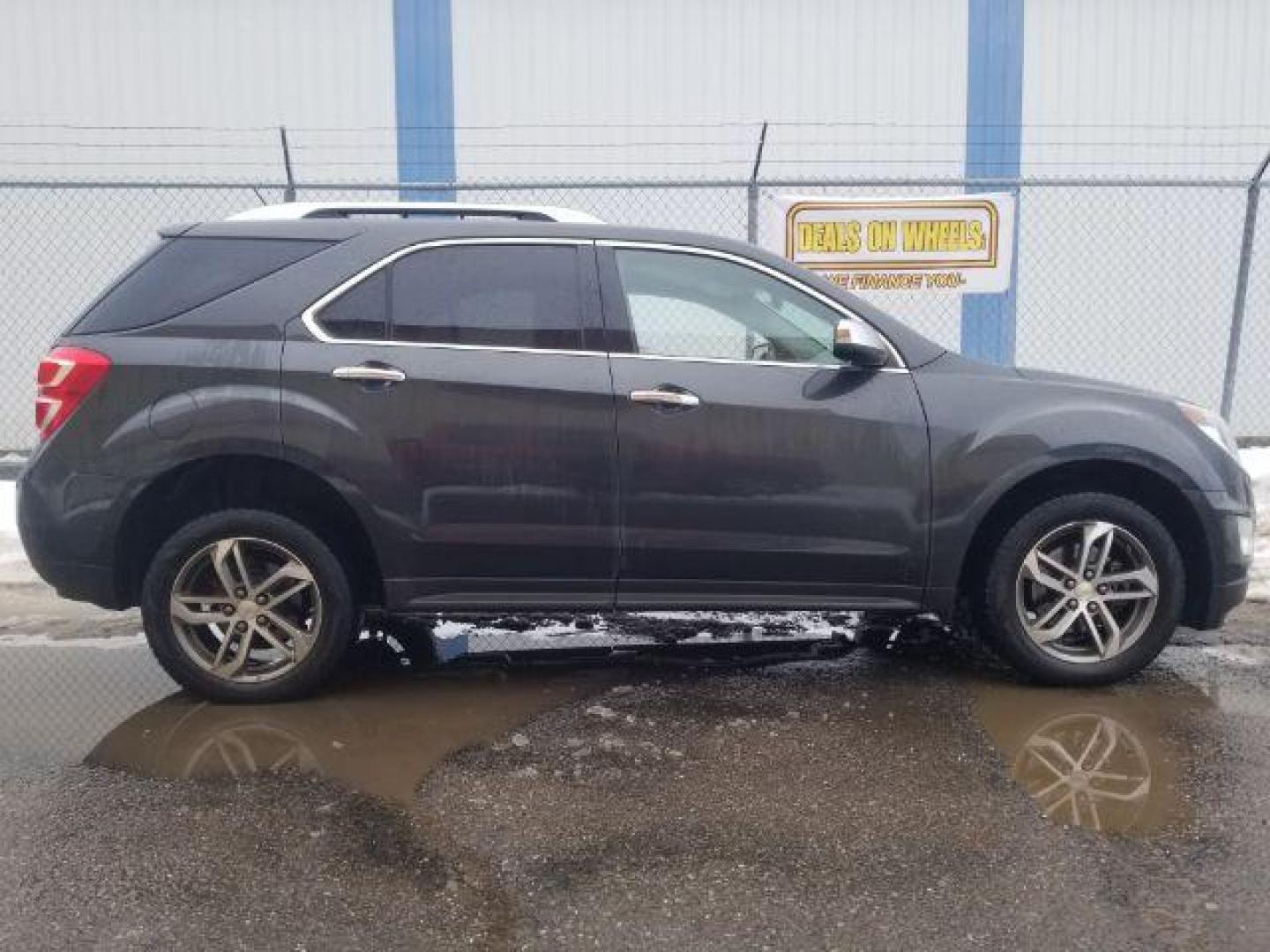 2017 Chevrolet Equinox Premier AWD (2GNFLGEK0H6) with an 2.4L L4 DOHC 16V FFV engine, 6-Speed Automatic transmission, located at 1821 N Montana Ave., Helena, MT, 59601, 0.000000, 0.000000 - Photo#3